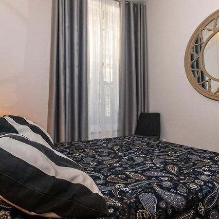 Triana Ines Appartement Sevilla Buitenkant foto